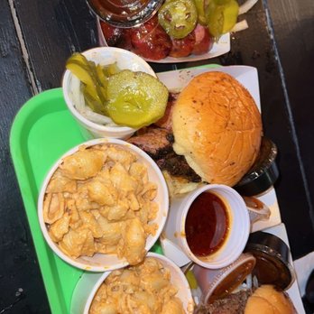 Space Kat BBQ - Brisket sandwich, Tri tip sandwich, Mac and cheese, potatoe salad. Sausage links. - Barbeque Near Me - Austin, Texas