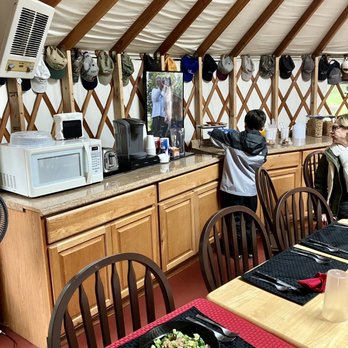 Alaska Hooksetters Lodge - Breakfast bar - Tours Near Me - Kenai, Alaska