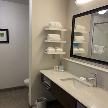 Hampton Inn & Suites Hammond - Hotels Near Me - Hammond, Indiana Hampton Inn & Suites Hammond - Hotels Near Me - Hammond, Indiana