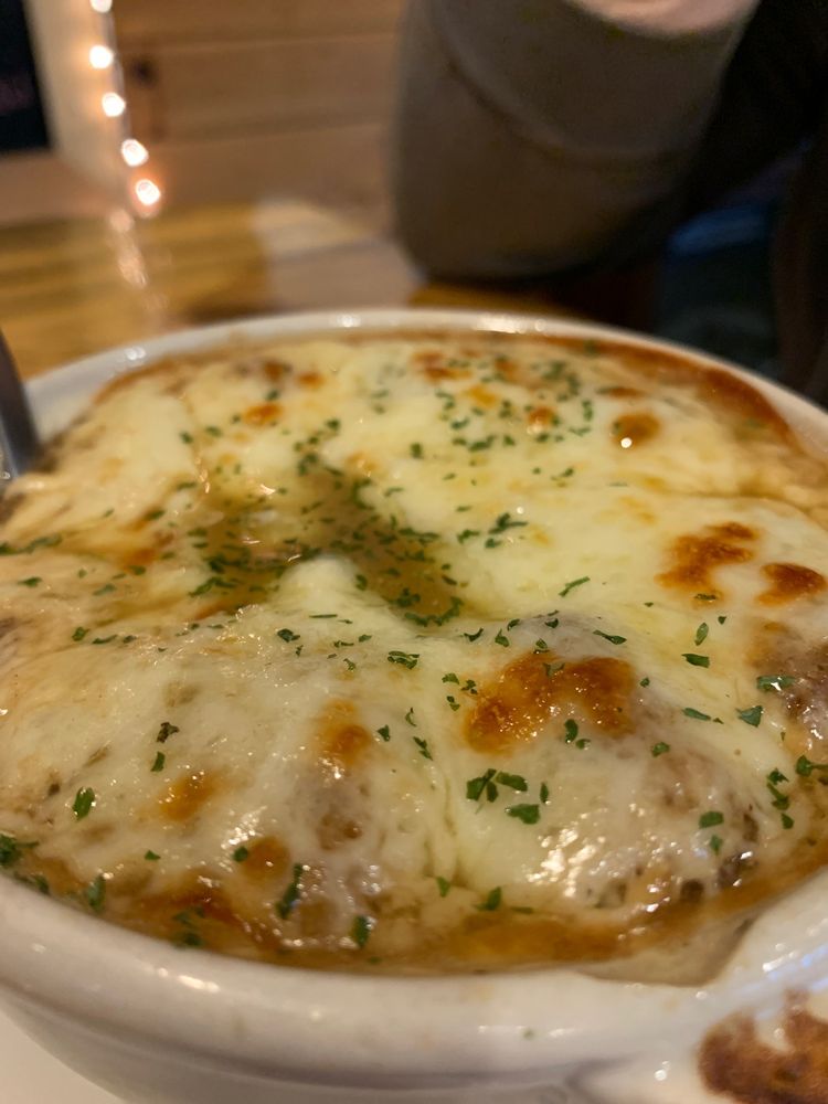 ROCKWOOD BAR AND GRILL Updated September 2024 16 Photos & 23