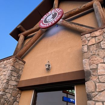 Chipotle Mexican Grill - Outside - Mexican Near Me - Lebec, California