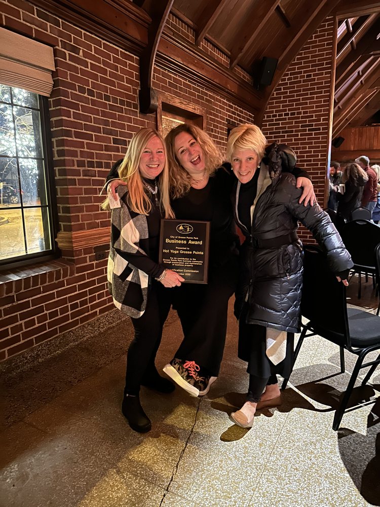 HOT YOGA GROSSE POINTE Updated September 2024 56 Photos 15000 Kercheval Ave, Grosse Pointe