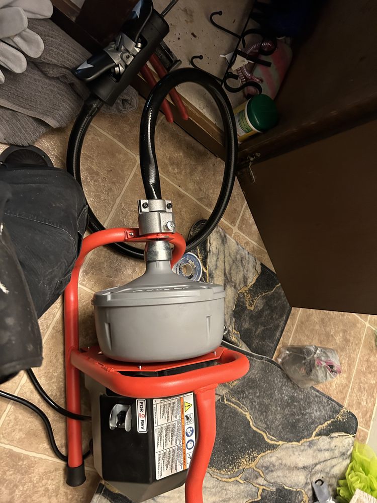 Slide of R&R Handy Services