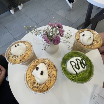 Re Coffee - 3 einspänner lattes + 1 matcha einspänner - Desserts Near Me - Northridge, California Re Coffee - 3 einspänner lattes + 1 matcha einspänner - Desserts Near Me - Northridge, California