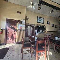 Arif Cafe - Interior