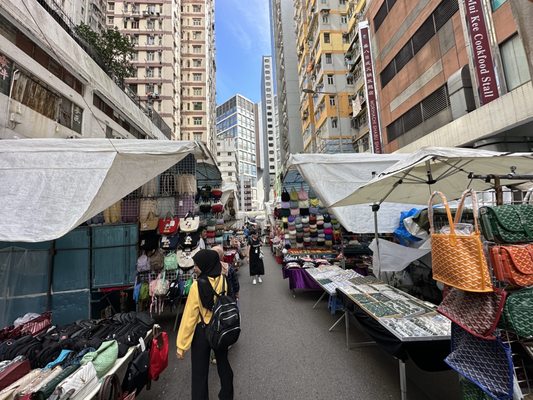 Ladies' Market by null