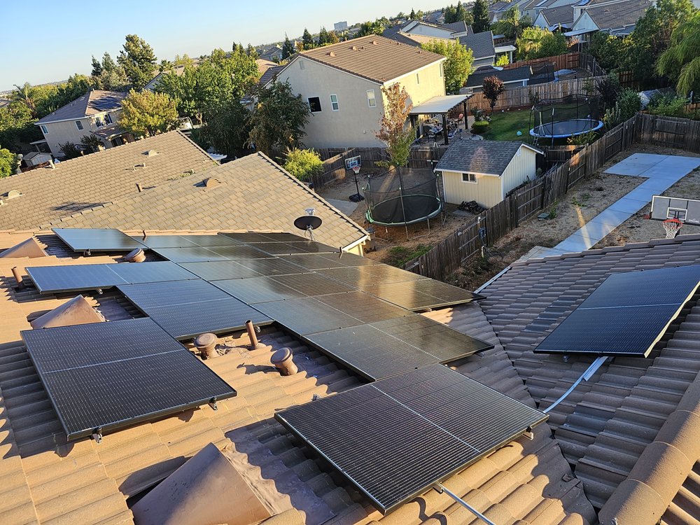 Slide of Sparky Electric & Solar