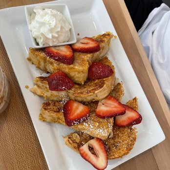Syrup - Norman - Crunchy French Toast Specialty - Breakfast & Brunch Near Me - Norman, Oklahoma Syrup - Norman - Crunchy French Toast Specialty - Breakfast & Brunch Near Me - Norman, Oklahoma