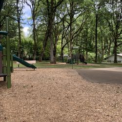 Waluga Park - East - Small park for tots