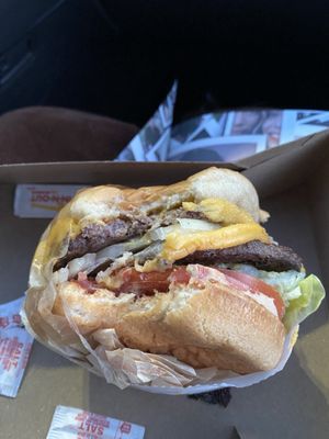 In-N-Out Burger by null