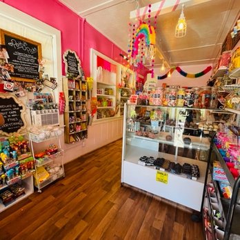 Candy Cupboard - Inside - Candy Stores Near Me - Idyllwild, California