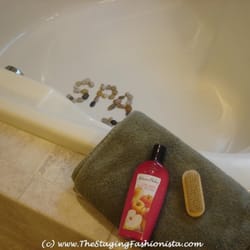 The Staging Fashionista - Unexpected Tub Surprise