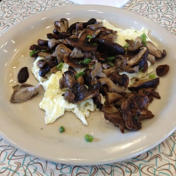 Over Easy - Southern Ave - Wild mushrooms and egg whites. Just so dang good!!! - American Near Me - Mesa, Arizona Over Easy - Southern Ave - Wild mushrooms and egg whites. Just so dang good!!! - American Near Me - Mesa, Arizona