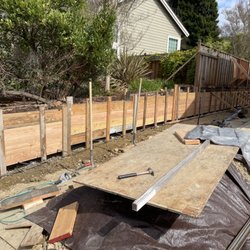 Bay Pacific Concrete - The whole wall before securing with praises before pour
