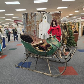 Ohio Valley Antique Mall - Sleigh at the entrance - Antiques Near Me - Fairfield, Ohio Ohio Valley Antique Mall - Sleigh at the entrance - Antiques Near Me - Fairfield, Ohio