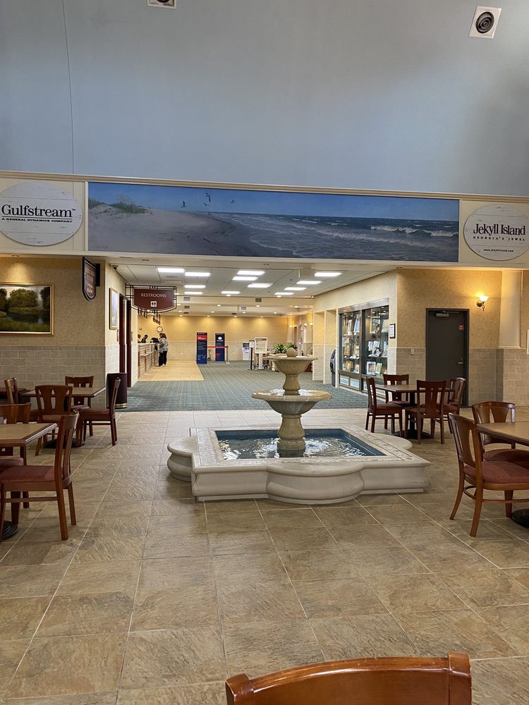 BRUNSWICK GOLDEN ISLES AIRPORT Updated August 2024 29 Photos & 23