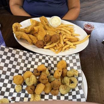 Filipp's Cafe - Seafood Near Me - Danbury, Texas Filipp's Cafe - Seafood Near Me - Danbury, Texas