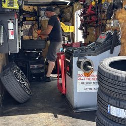Southern Mobil Tires Service - His shop in a trailer