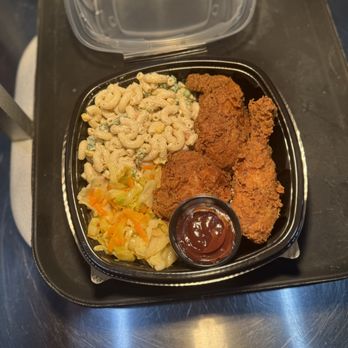 Fyasyde Kitchen - Caribbean Near Me - Wisconsin Dells, Wisconsin
