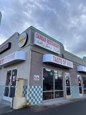 Darbar Halal Restaurant by null