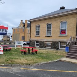 McFly's on the Hook - Exterior with seating