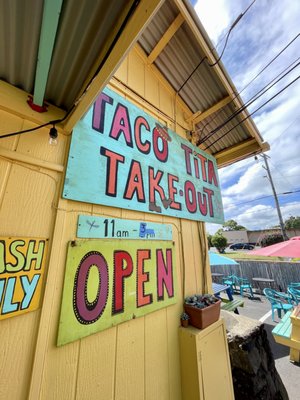 Taco Tita by null