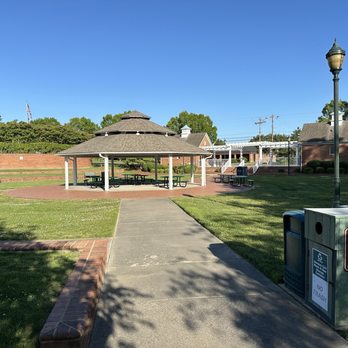Shallowford Square - Pavilion area. Also note the "No Pets Allowed" signage. - Parks Near Me - Lewisville, North Carolina Shallowford Square - Pavilion area. Also note the "No Pets Allowed" signage. - Parks Near Me - Lewisville, North Carolina
