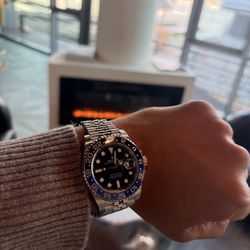 Eurowatch OC - Beyond happy with the customer service at this store front! Diana Malm went above and beyond with her customer service!