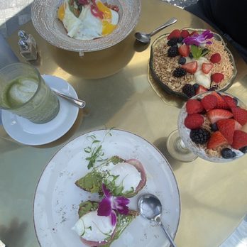 Sunny Side Cafe & Eatery - Matcha latte, avocado and egg toast, chia pudding, açaí bowl and huevos rancheros - Breakfast & Brunch Near Me - Miami Beach, Florida Sunny Side Cafe & Eatery - Matcha latte, avocado and egg toast, chia pudding, açaí bowl and huevos rancheros - Breakfast & Brunch Near Me - Miami Beach, Florida