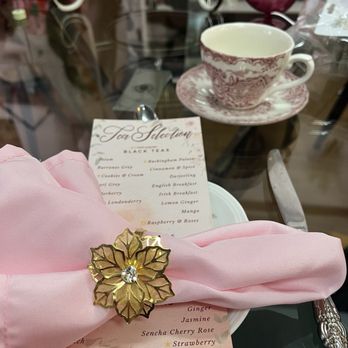 Tea at 1024 - Menu and setting - Tea Rooms Near Me - Honolulu, Hawaii