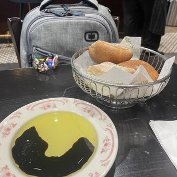 Maggiano's Little Italy - Bread, oil and balsamic - Italian Near Me - Dallas, Texas