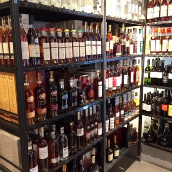 La Maison du Whisky & Fine Spirits - Cognac Section - Beer, Wine & Spirits Near Me - Paris, 75 La Maison du Whisky & Fine Spirits - Cognac Section - Beer, Wine & Spirits Near Me - Paris, 75