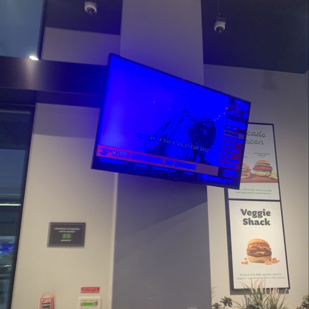 Shake Shack Long Beach - Nice TV's to watch the games. - Burgers Near Me - Long Beach, California Shake Shack Long Beach - Nice TV's to watch the games. - Burgers Near Me - Long Beach, California