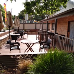 Shady Oaks Cafe - Outside