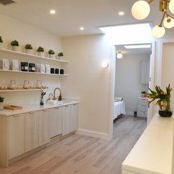 Aetherium Acupuncture & Integrative Medicine - Aetherium Acupuncture & Integrative Medicine  - Clinic Lobby