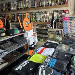Long Beach Skate Co - Welcome into the shop!