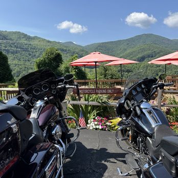 Twisted Spoke - A great stop on your ride. - Salad Near Me - Maggie Valley, North Carolina