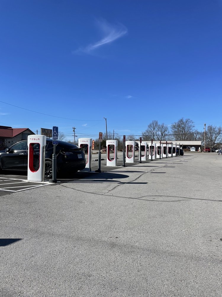TESLA SUPERCHARGER Updated May 2024 754 W Main St, Monteagle