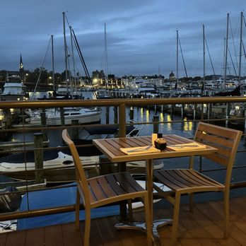 Carrol's Creek Cafe - Patio table overlooking Annapolis Yacht Basin - Seafood Near Me - Annapolis, Maryland Carrol's Creek Cafe - Patio table overlooking Annapolis Yacht Basin - Seafood Near Me - Annapolis, Maryland