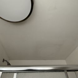 Holiday Inn Express & Suites Jackson Northeast - Old leak?