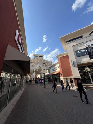 Twin Cities Premium Outlets by null