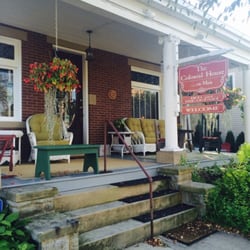 Colonial House On Main - So quaint. I just love it!