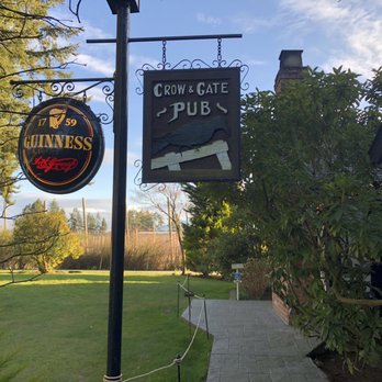 Crow & Gate Pub - British Near Me - Nanaimo, British Columbia