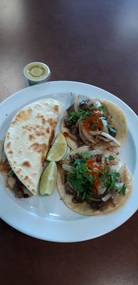 Tacos El Barrio by null