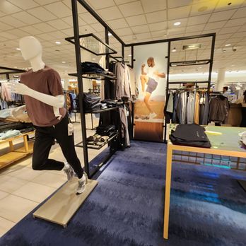 Nordstrom Shops at Merrick Park - Department Stores Near Me - Coral Gables, Florida
