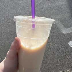 The Coffee Bean & Tea Leaf - Iced chai