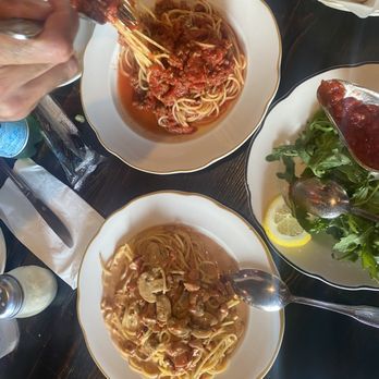 Pesto Italian - Spaghetti Carbonara, Spaghetti Meat Sauce, calamari - Italian Near Me - Torrance, California Pesto Italian - Spaghetti Carbonara, Spaghetti Meat Sauce, calamari - Italian Near Me - Torrance, California