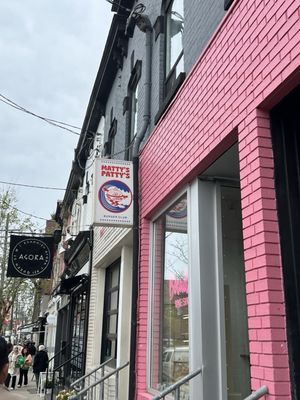 Matty's Patty's by null