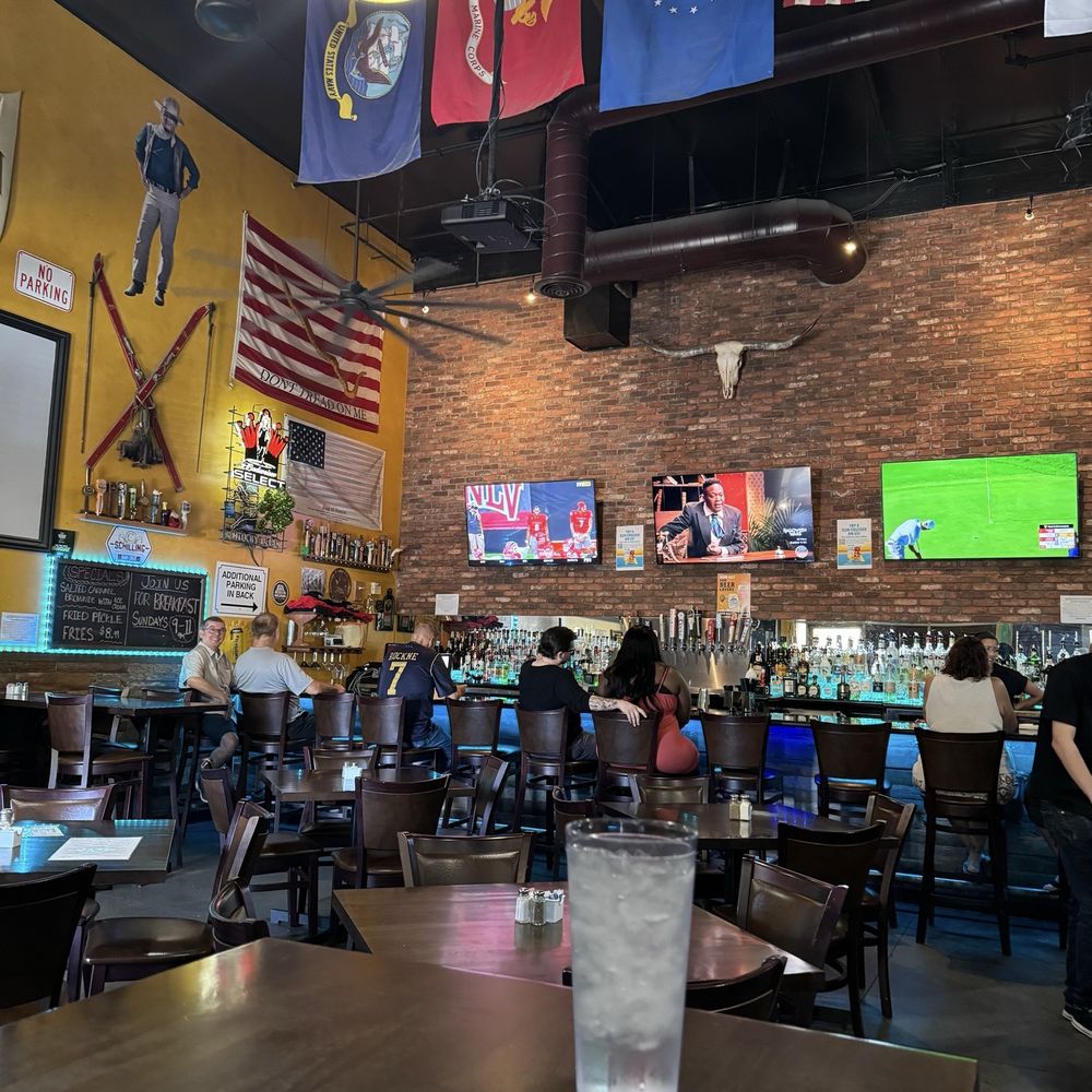 Tavern Grille - Inside towards bar - American Near Me - Murrieta, California