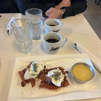 Talia's cafe - Eggs Benedict with bacon! - Breakfast & Brunch Near Me - Allen, Texas